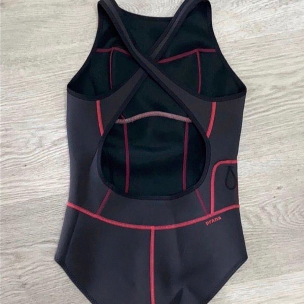 ‼️GIFTED‼️ PrAna 1mm Neoprene Eleana Swimsuit Surfsuit Paddle New S - Picture 6 of 9